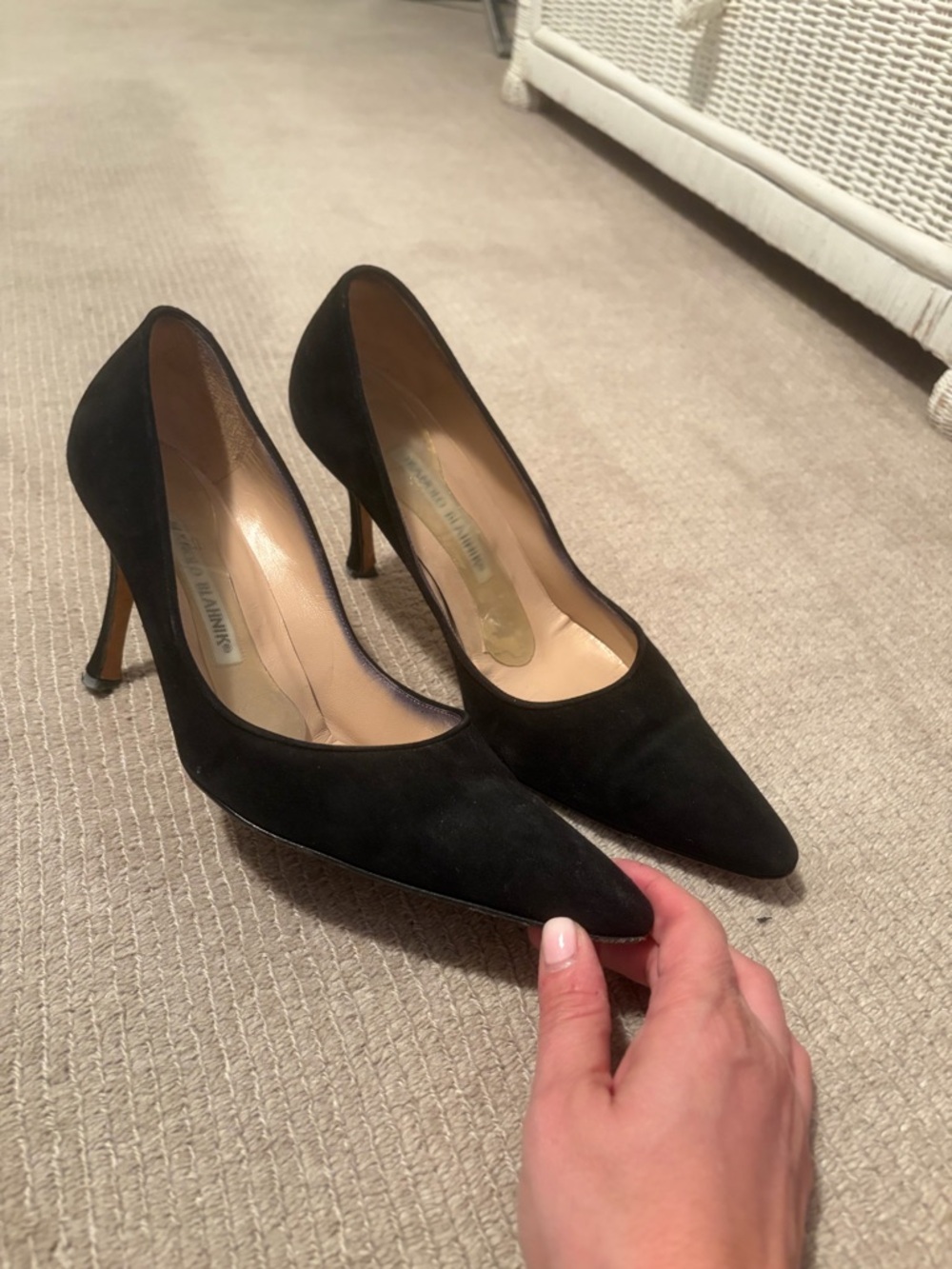 Manolo Blahnik Black Suede Pointed-Toe Pumps - Picture 11 of 11